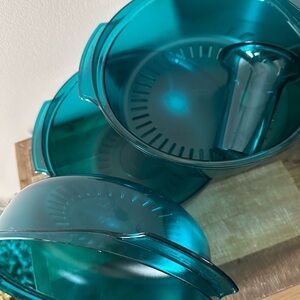 Tupperware Teal Cookware Set